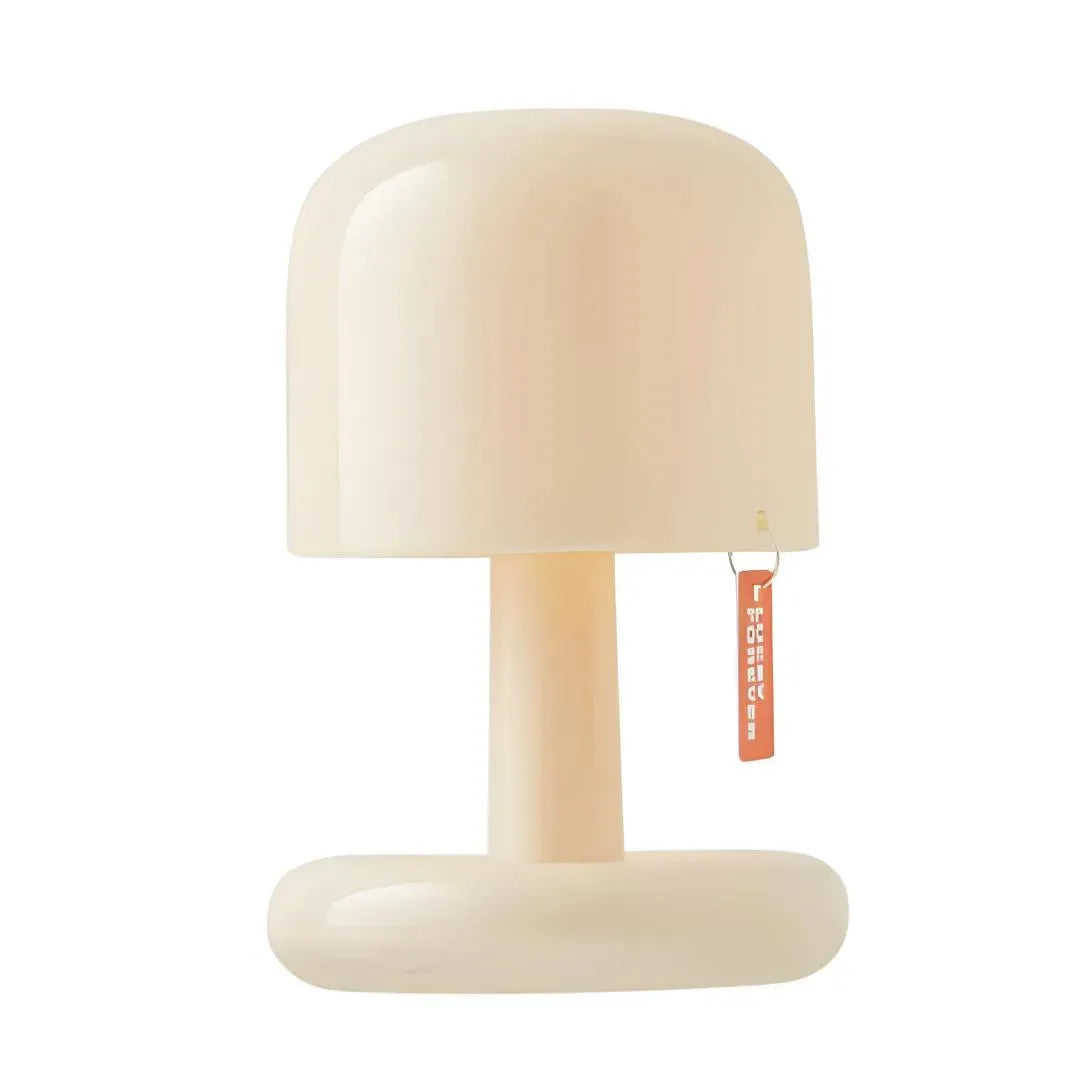 mini lampe fat boy sur fond blanc, avec bonne vue sur l'étiquette rouge