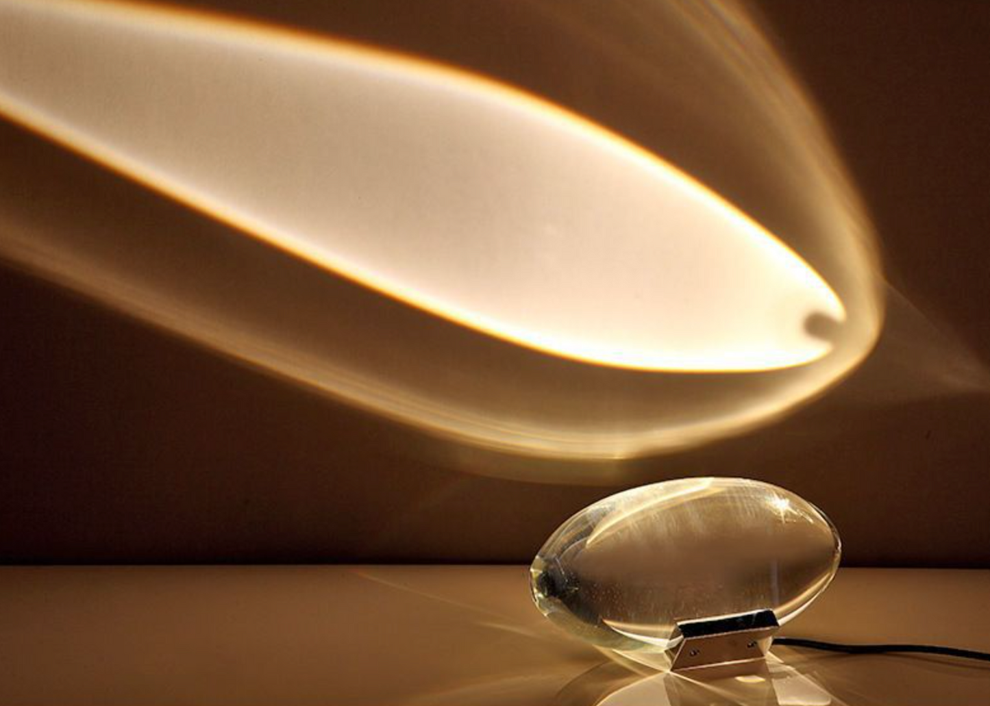lampe italienne à projection de biais couleur blanche effet rayon de soleil