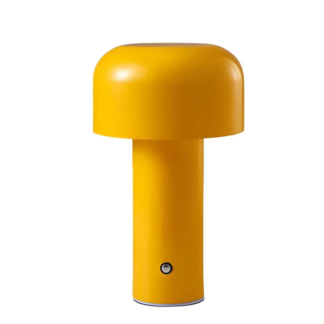lampe de table en forme de champignon, de couleur jaune et sur fond neutre
