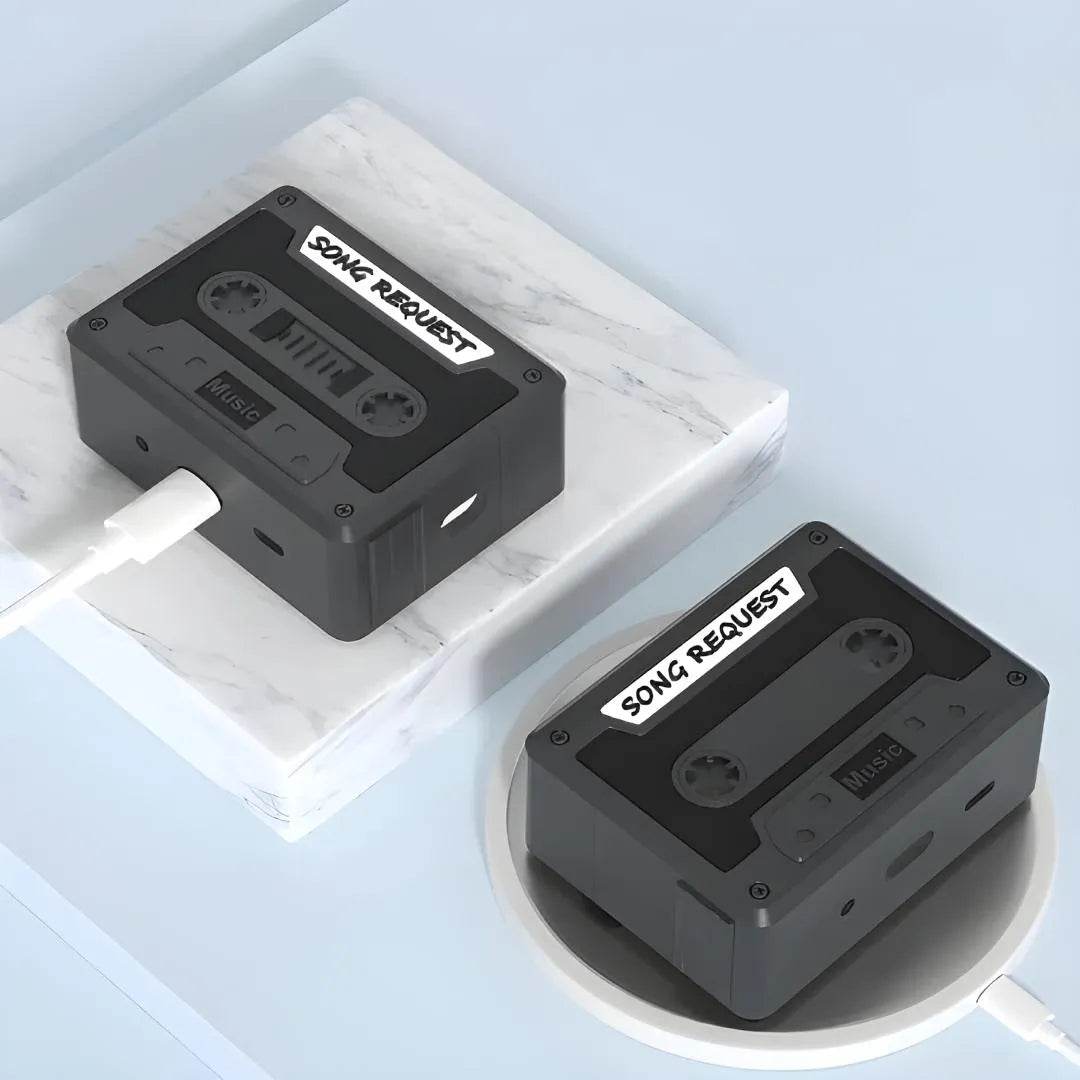 Étui AirPods Pro style cassette noire compatible recharge filaire et sans fil